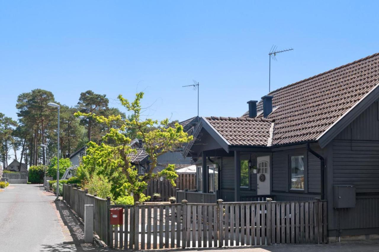 הוילה Charming 2-Floor House By The Sea In Ahus Sweden מראה חיצוני תמונה